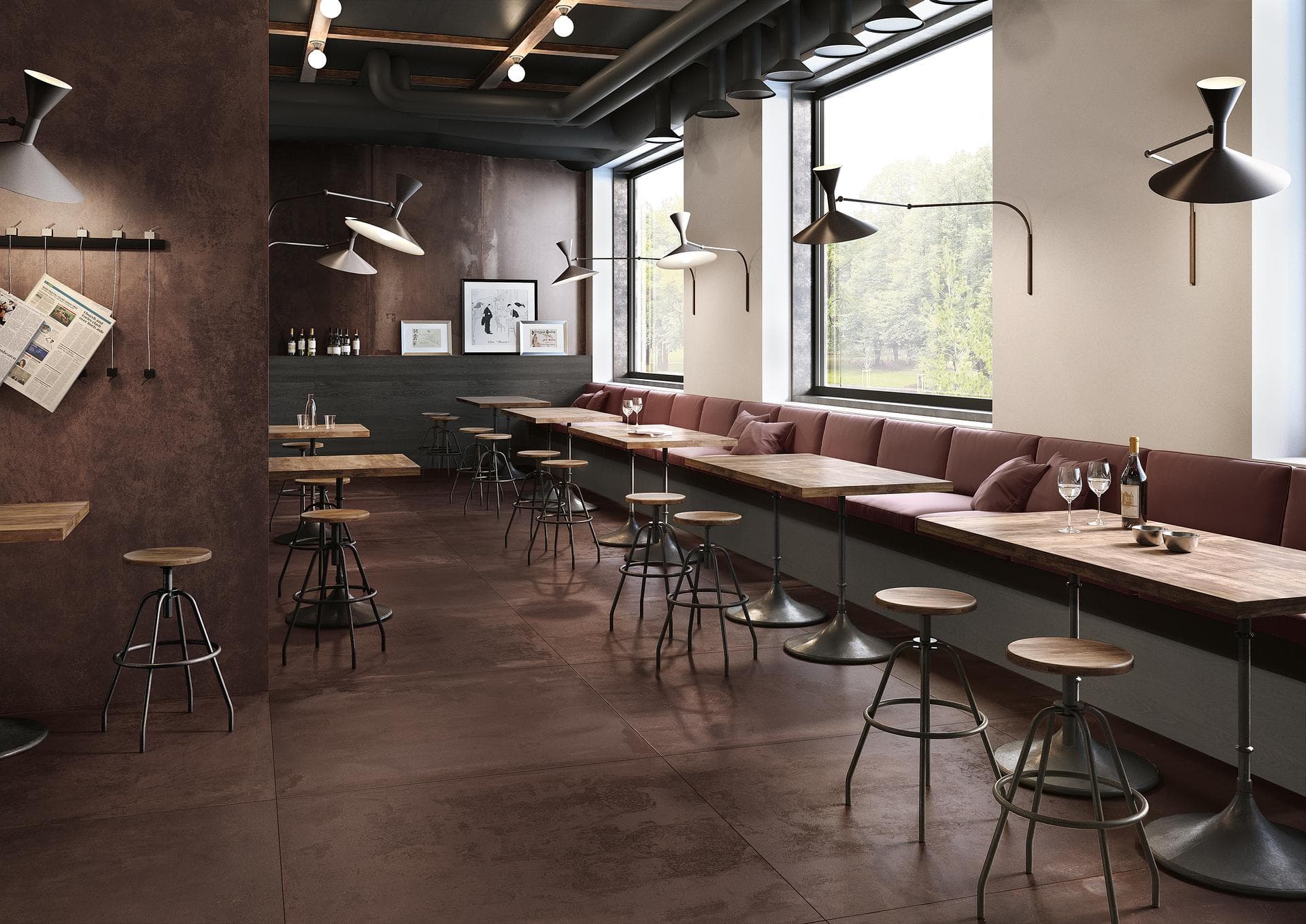 Bistro mit braunen Feinsteinzeugflächen Bistro mit mattbraunem Feinsteinzeug an Boden und Wand, Hochtischen, Hockern und Polsterbank an den Fenstern